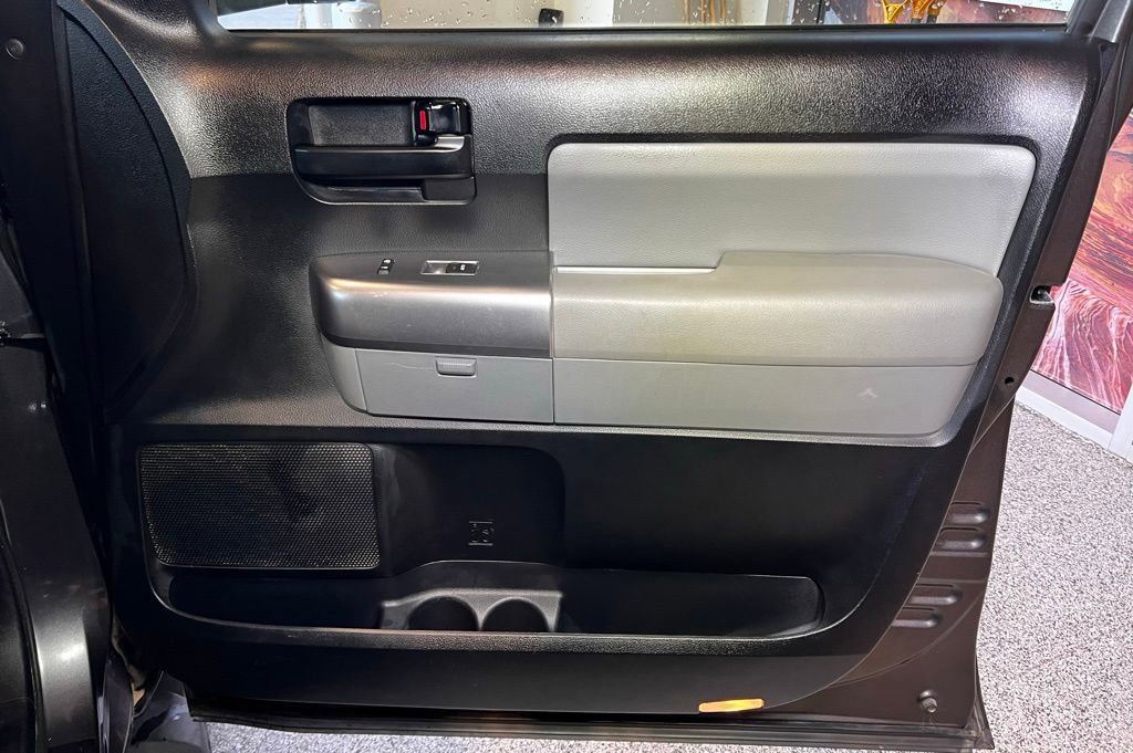 Used 2022 Toyota Sequoia SR5 image 53