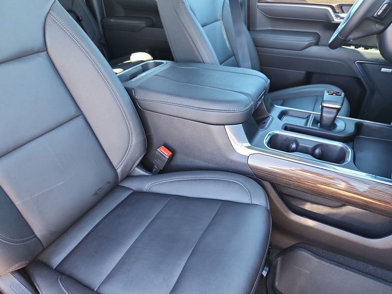 Used 2025 Chevrolet Silverado 1500 LT Trail Boss w/ Convenience Package II image 21