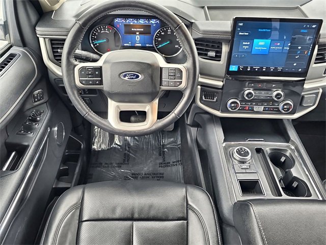 Used 2024 Ford Expedition XLT image 22