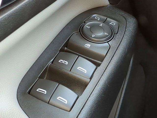 Used 2023 Chevrolet Equinox LS w/ LS Convenience Package image 21