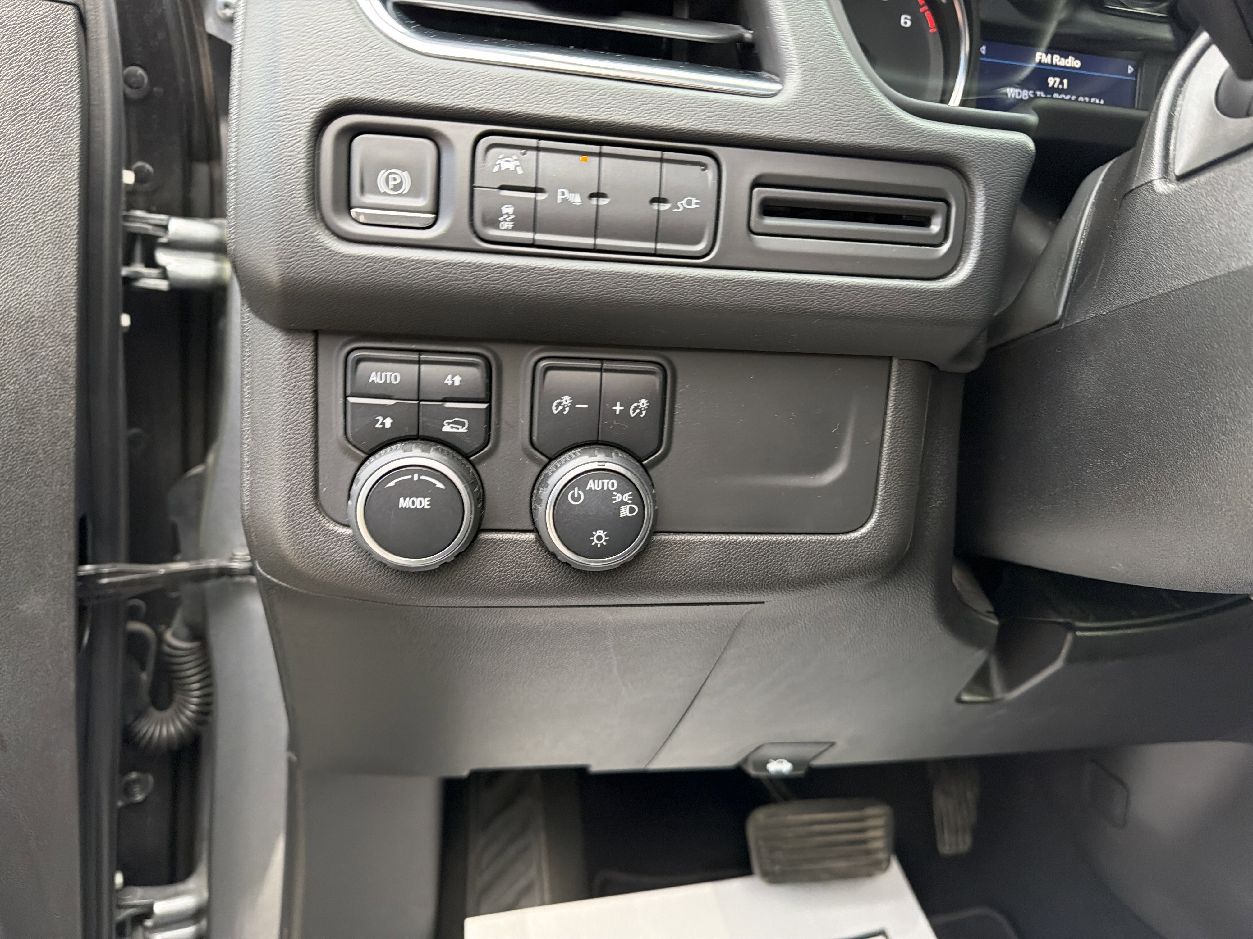 Used 2022 Chevrolet Tahoe LS AWD/4WD image 17