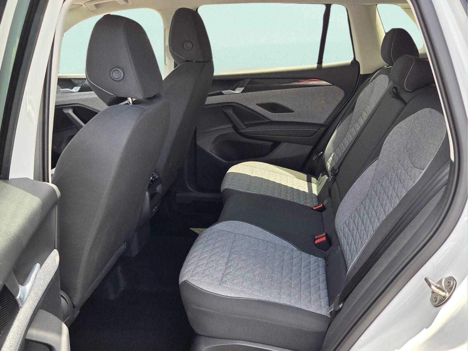 Used 2026 Volkswagen Tiguan S FWD image 11