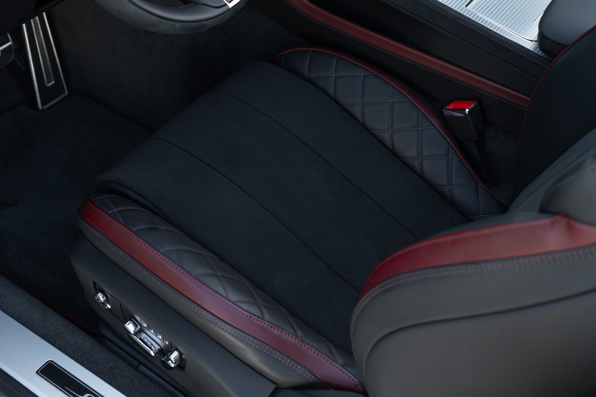 Used 2024 Bentley Continental GT Speed AWD/4WD image 31