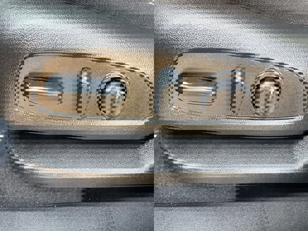 Used 2022 GMC Terrain SLE w/ Driver Convenience Package image 22