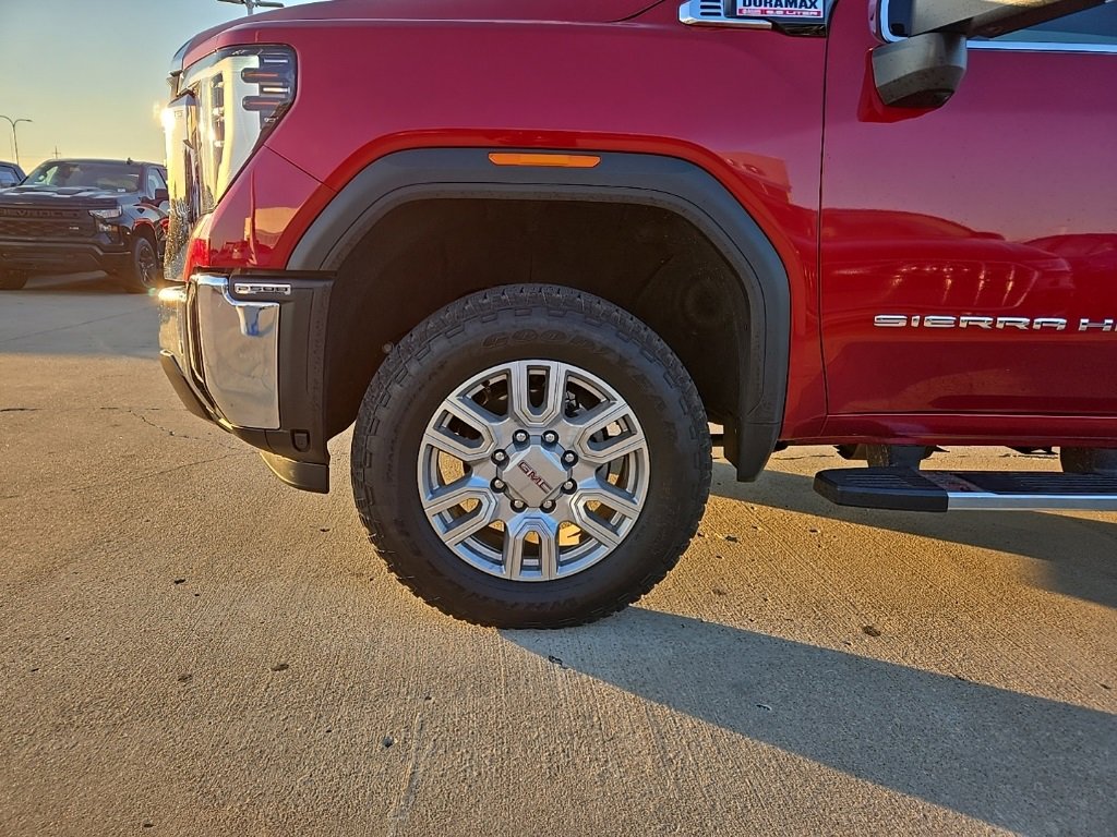Used 2024 GMC Sierra 2500 SLT w/ SLT Premium Package image 10