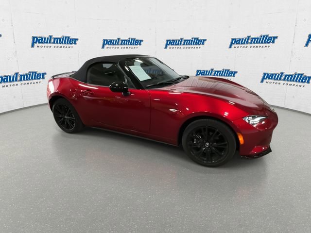 Certified 2025 MAZDA MX-5 Miata Club w/ Weather Package RWD image 13