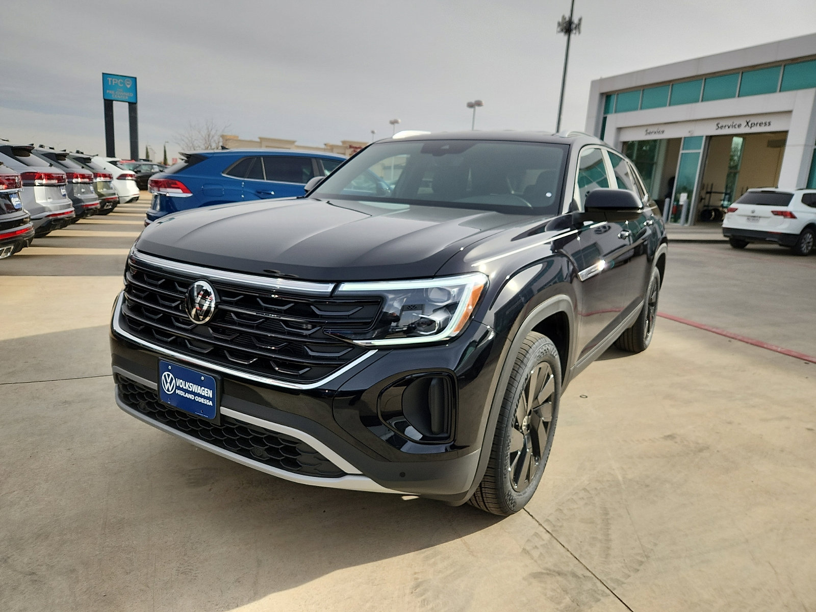 New 2026 Volkswagen Atlas Cross Sport SE image 3