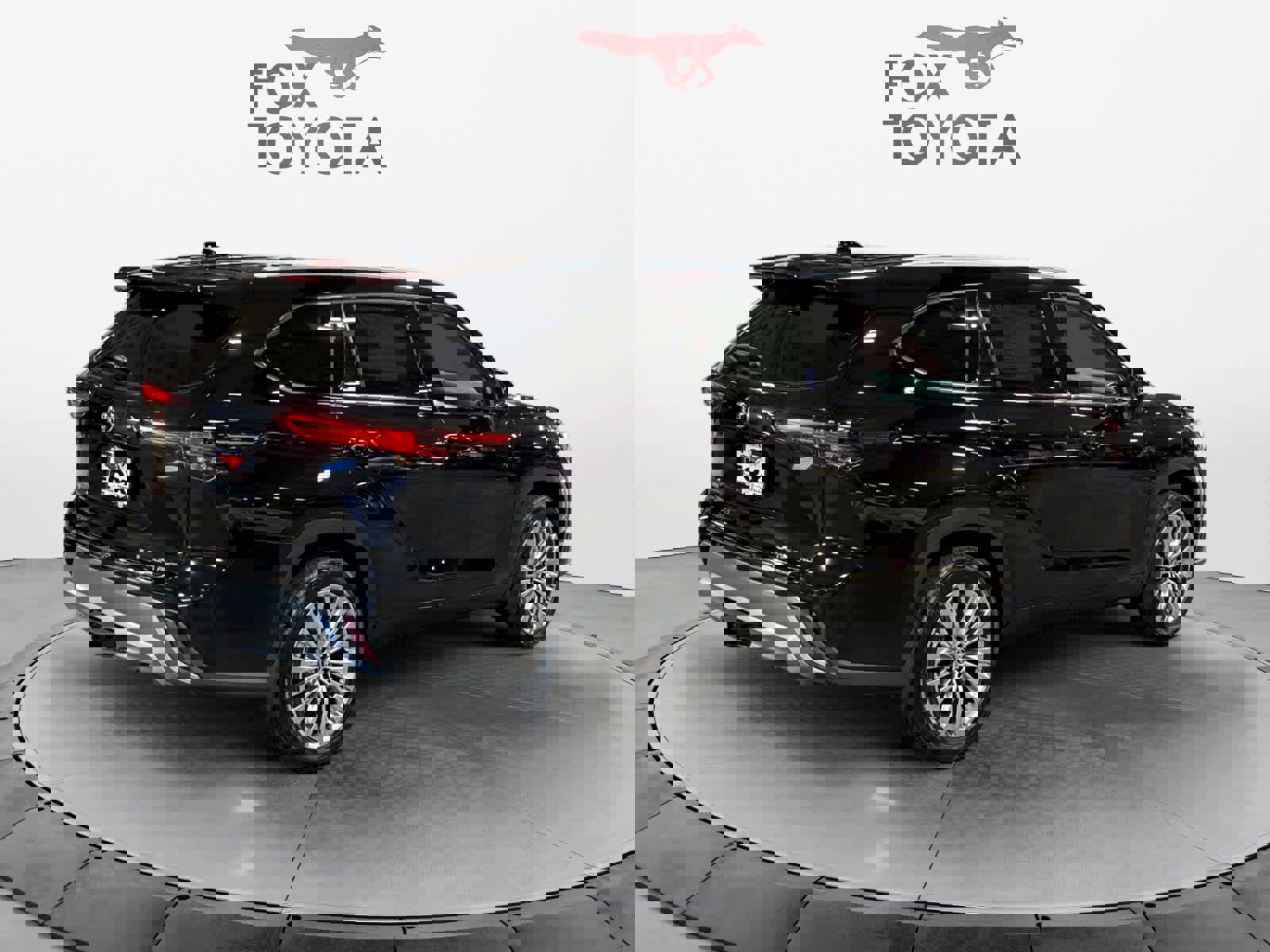 Used 2026 Toyota Highlander Platinum image 5