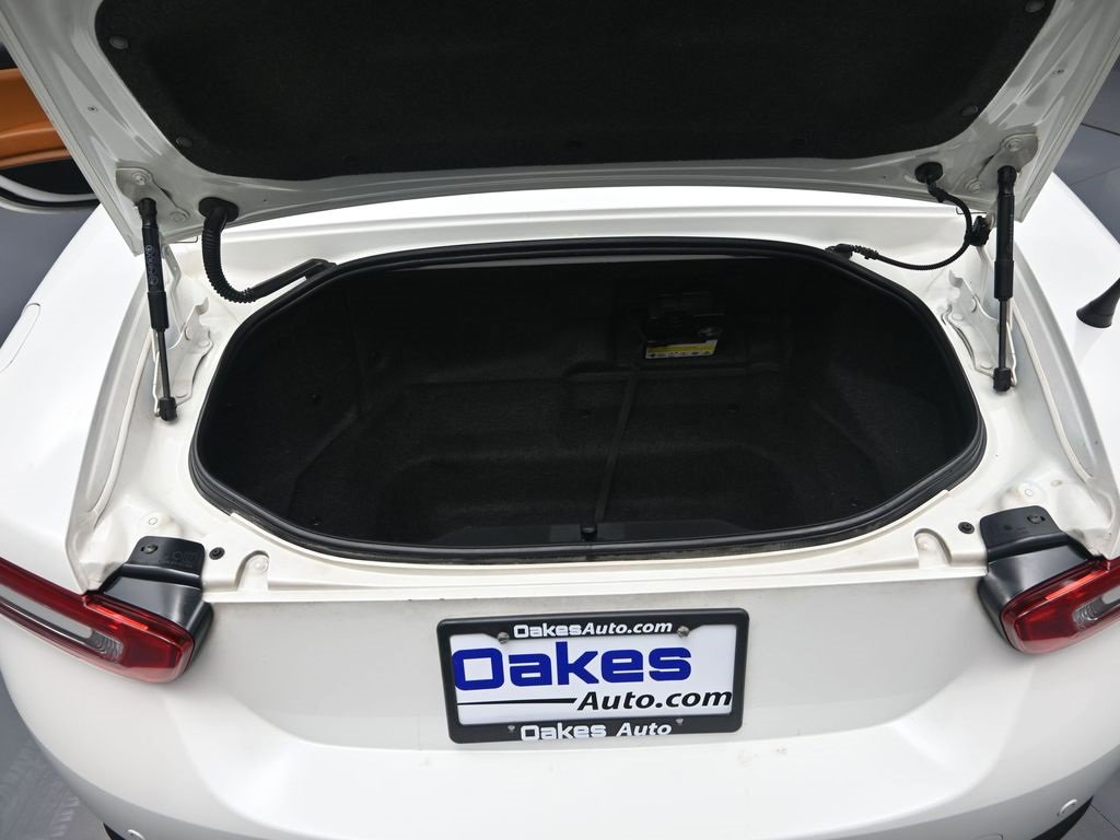 Used 2019 FIAT 124 Spider Lusso w/ Convenience Group image 27