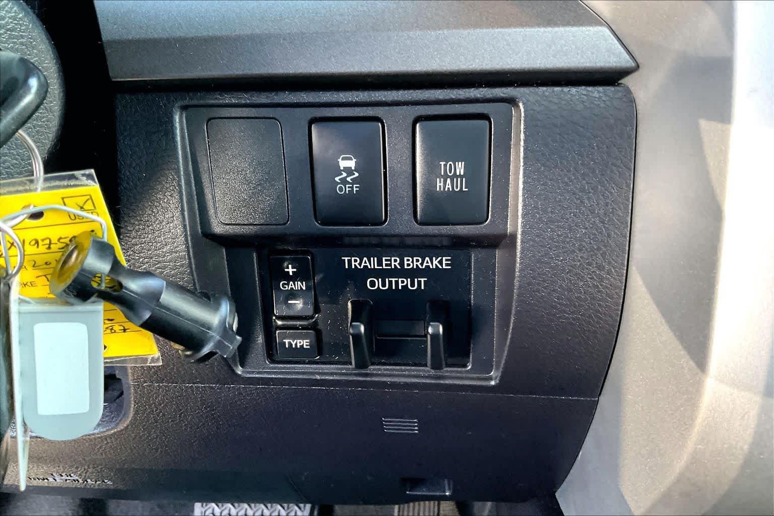 Used 2016 Toyota Tundra SR5 w/ SR5 Upgrade Package RWD image 31