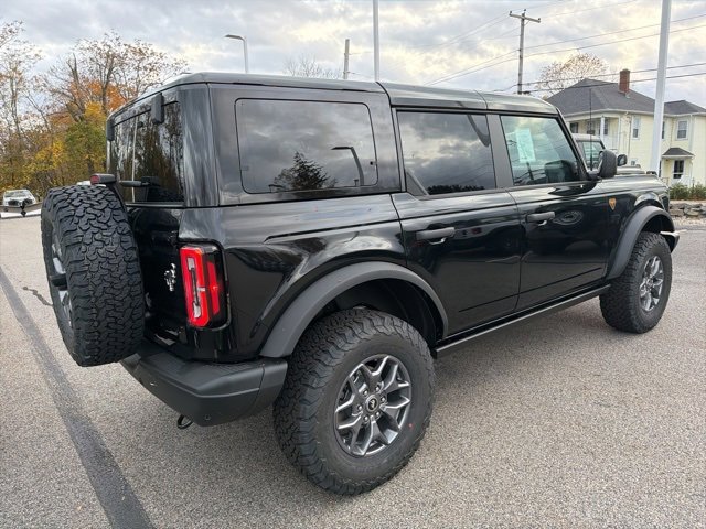 New 2025 Ford Bronco Badlands image 3