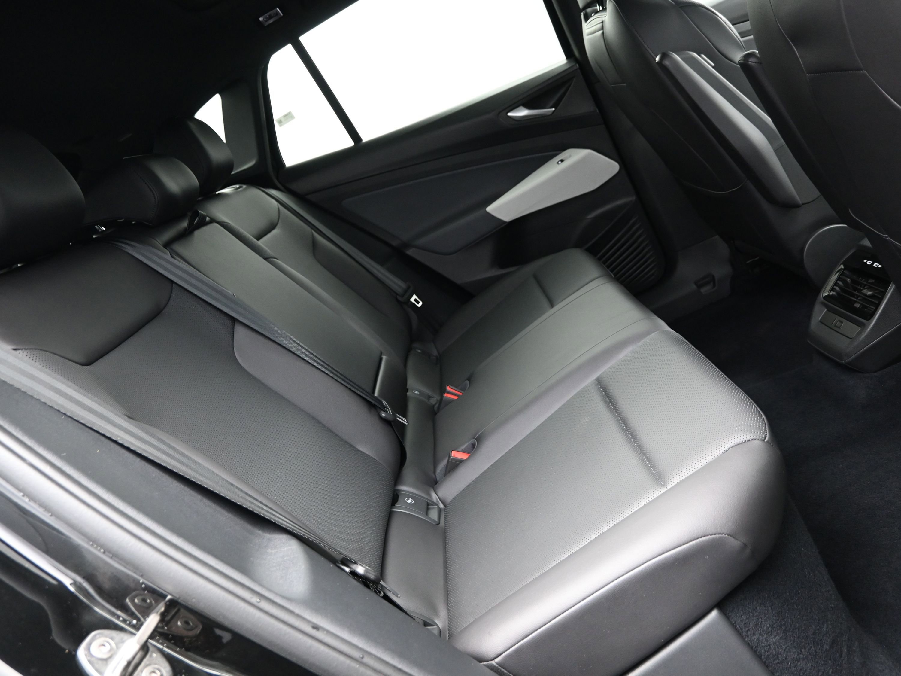 Used 2021 Volkswagen ID.4 1st Edition w/ ID.4 Protection Package image 13