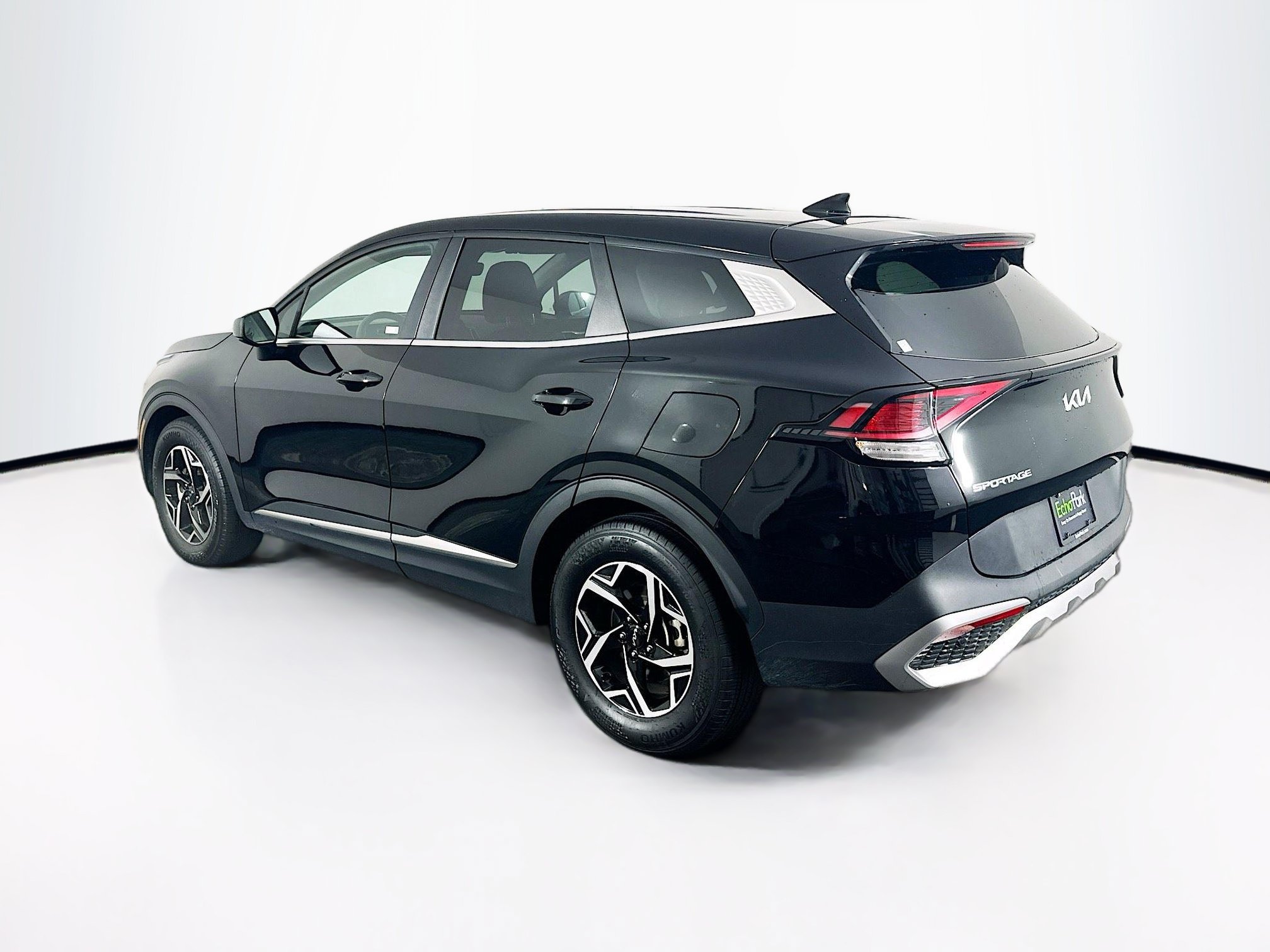 Used 2025 Kia Sportage LX FWD image 5