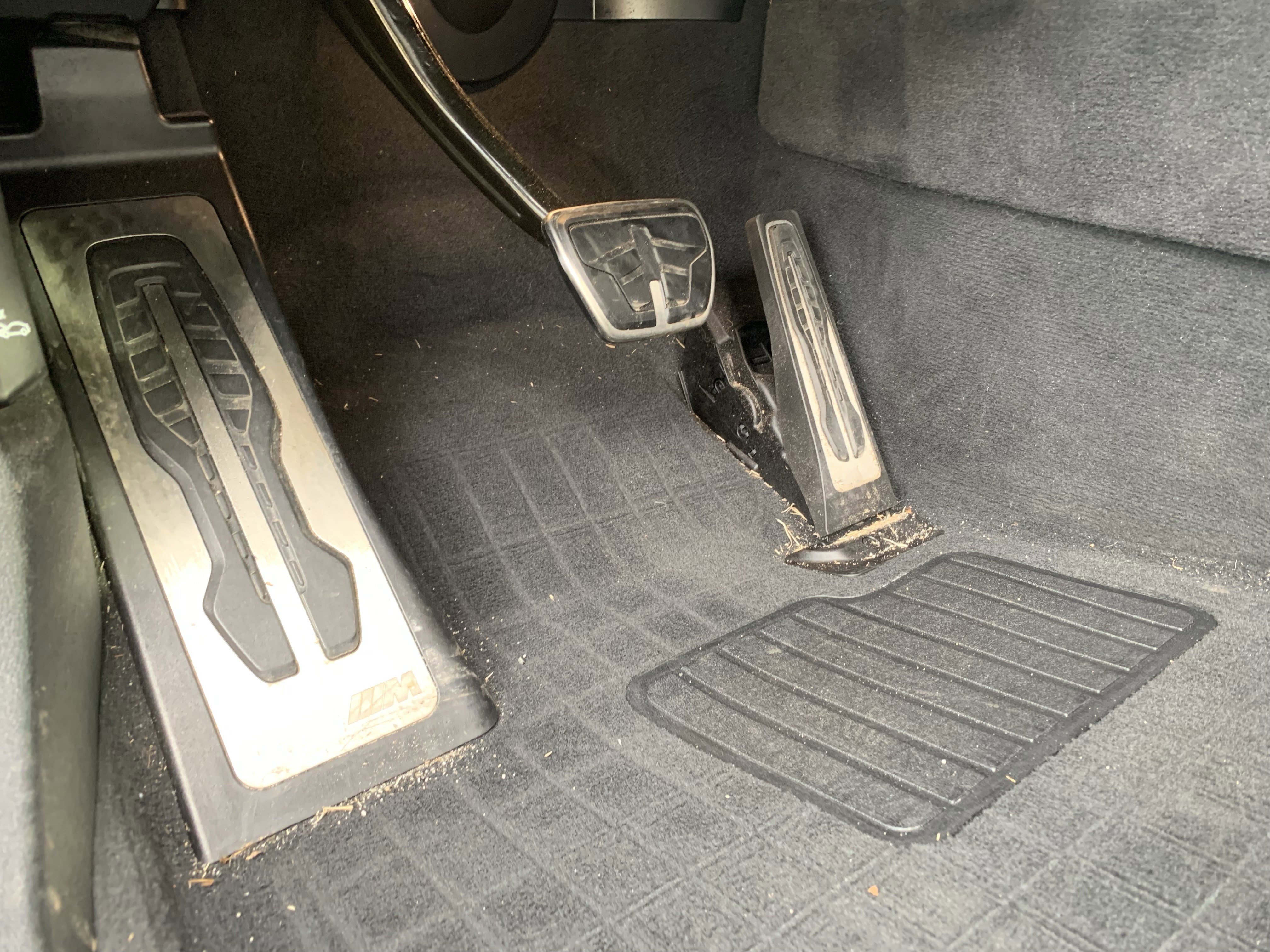 Used 2023 BMW X7 M60i w/ Executive Package image 17