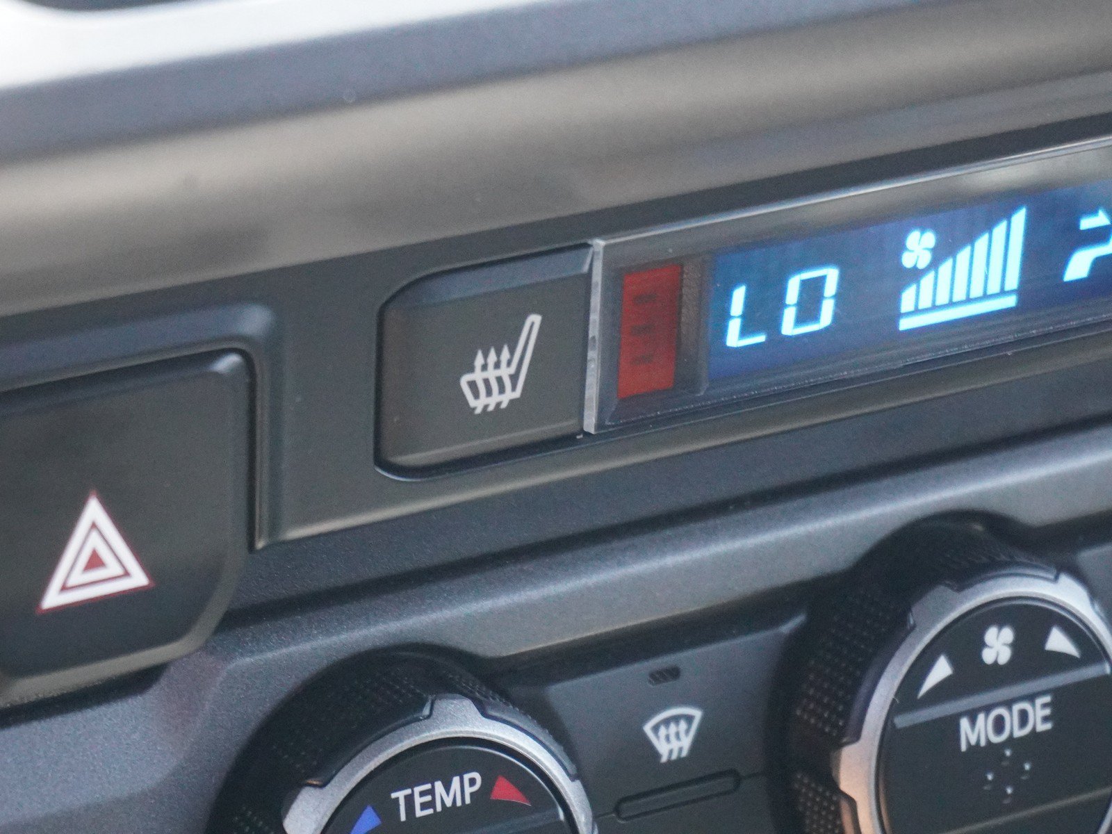 Used 2021 Toyota Tacoma TRD Off-Road w/ TRD Premium Off Road Package AWD/4WD image 30