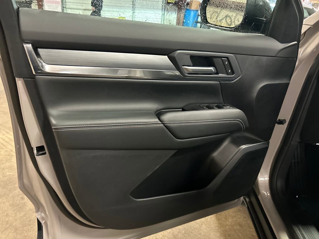 New 2026 GMC Terrain Elevation w/ Technology Package II AWD/4WD image 25