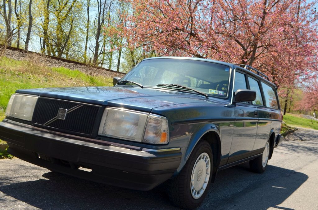 Used 1992 Volvo 240 Wagon RWD image 6
