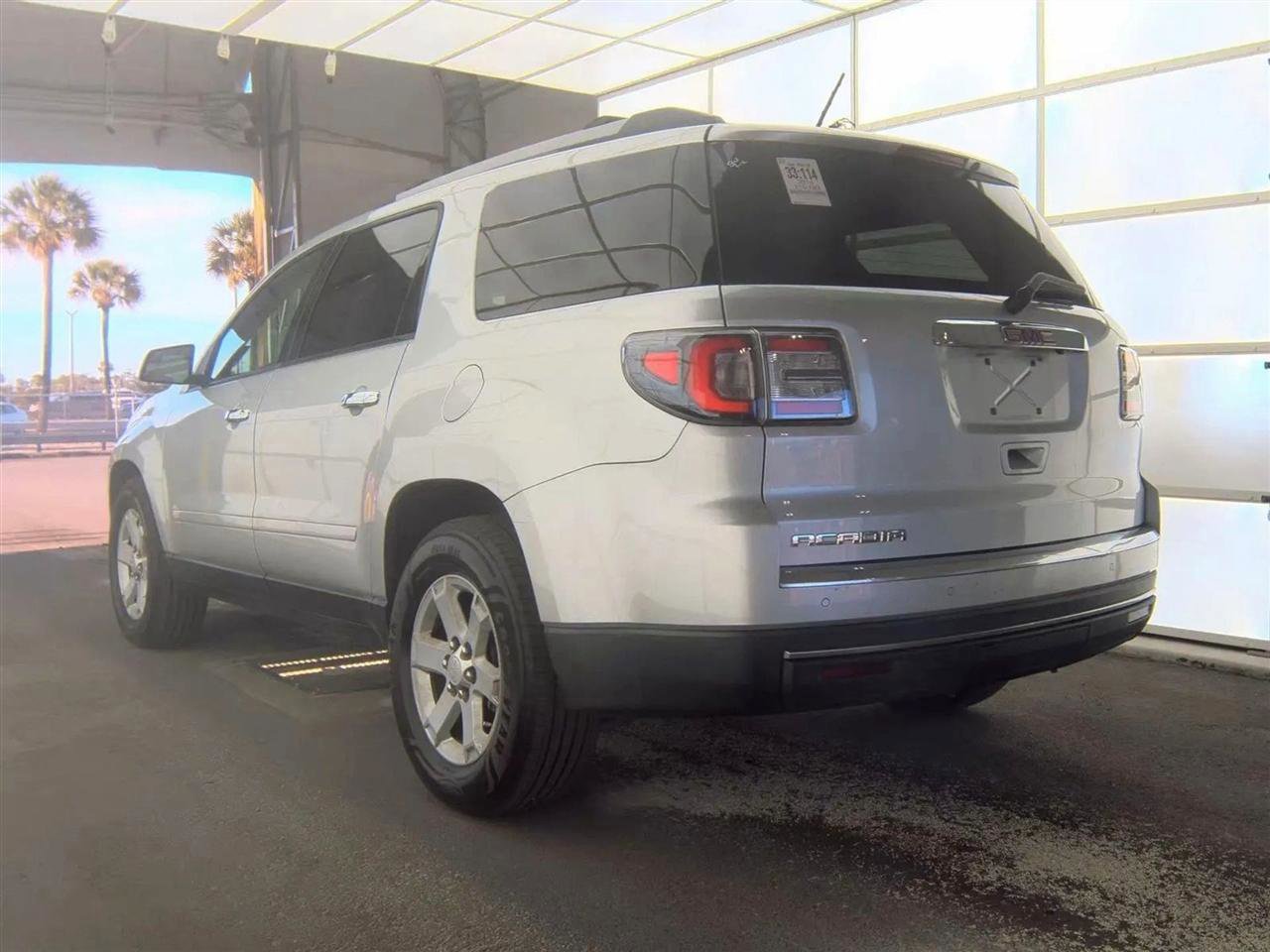 Used 2014 GMC Acadia SLE FWD image 8