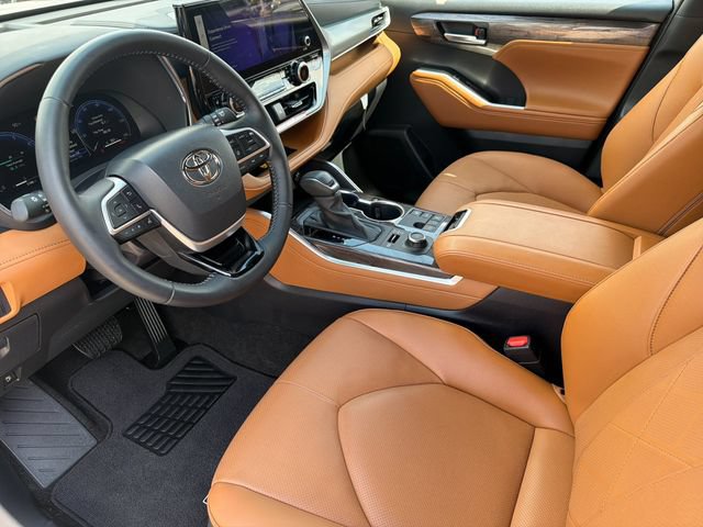 Used 2026 Toyota Highlander Platinum AWD/4WD image 11