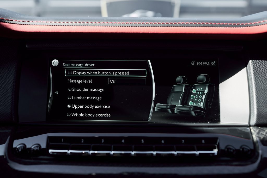 Used 2022 Rolls-Royce Cullinan Black Badge image 77