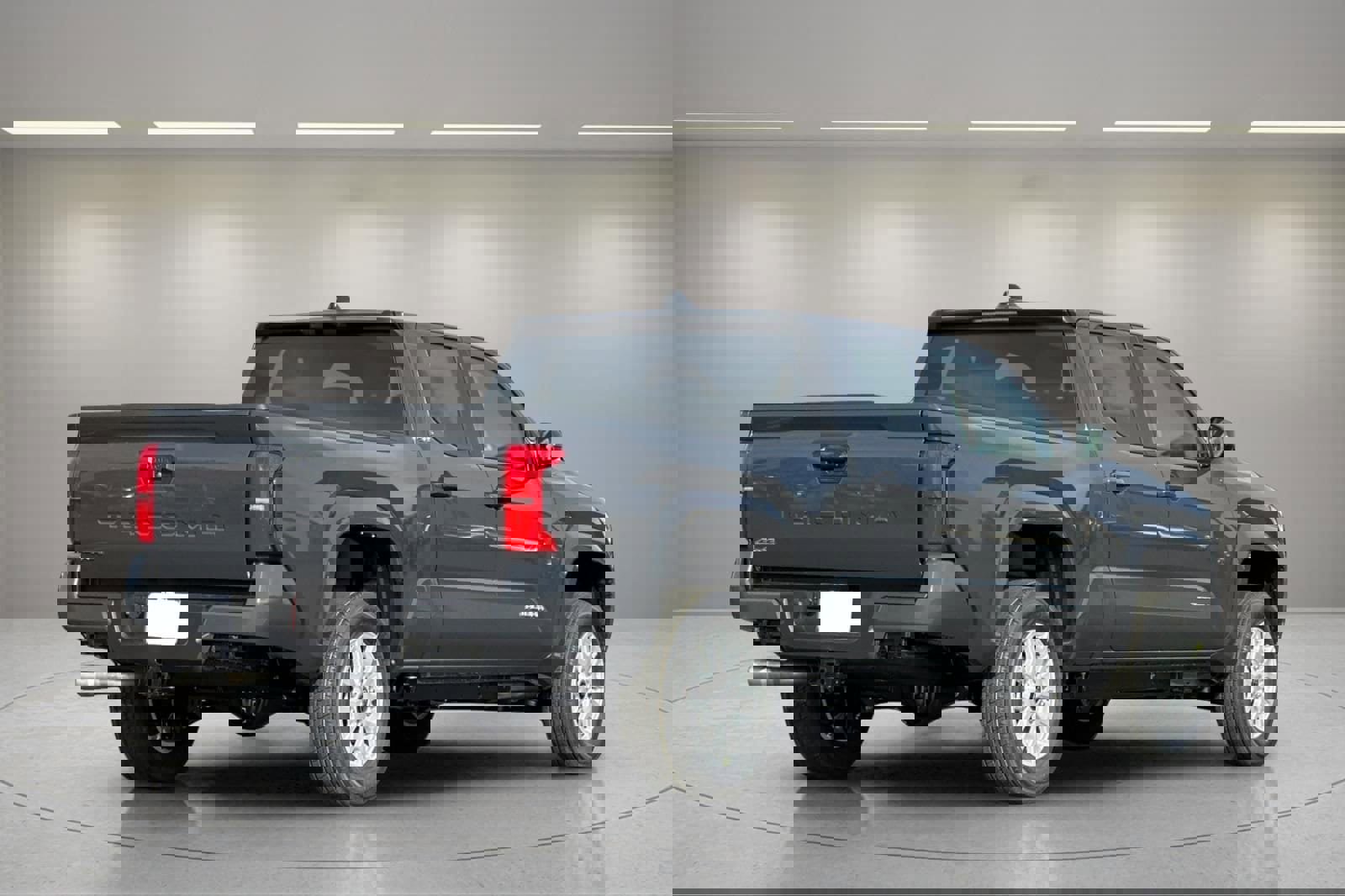 New 2026 Toyota Tacoma SR5 AWD/4WD image 3