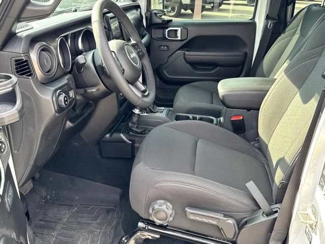Used 2023 Jeep Gladiator Sport AWD/4WD image 23