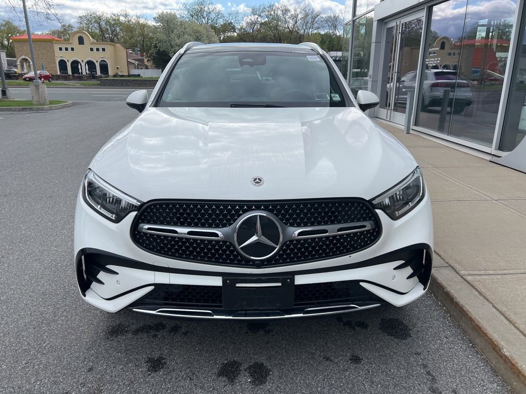 Used 2025 Mercedes-Benz GLC 300 4MATIC image 38