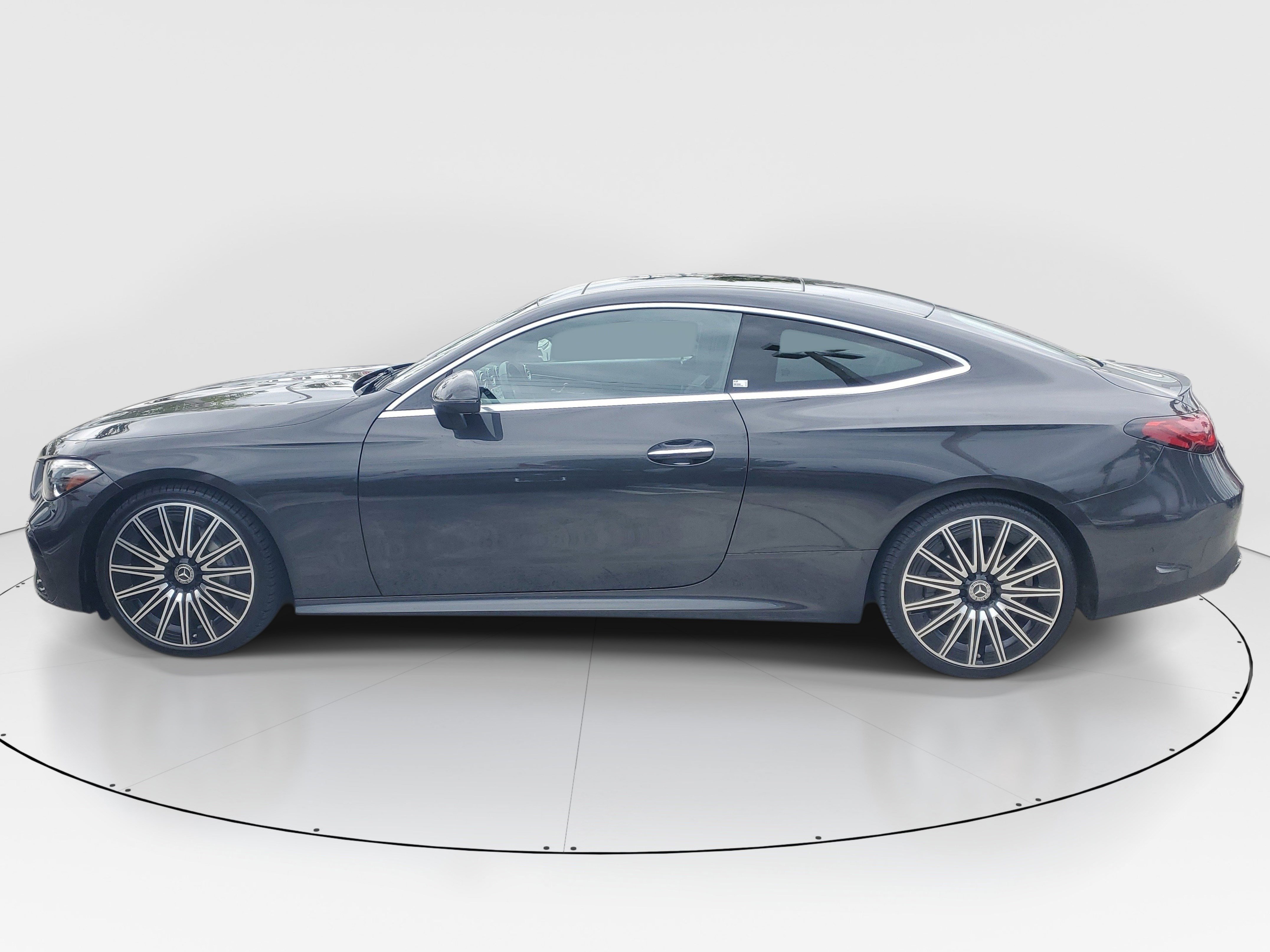 Used 2025 Mercedes-Benz CLE 300 4MATIC Coupe image 6