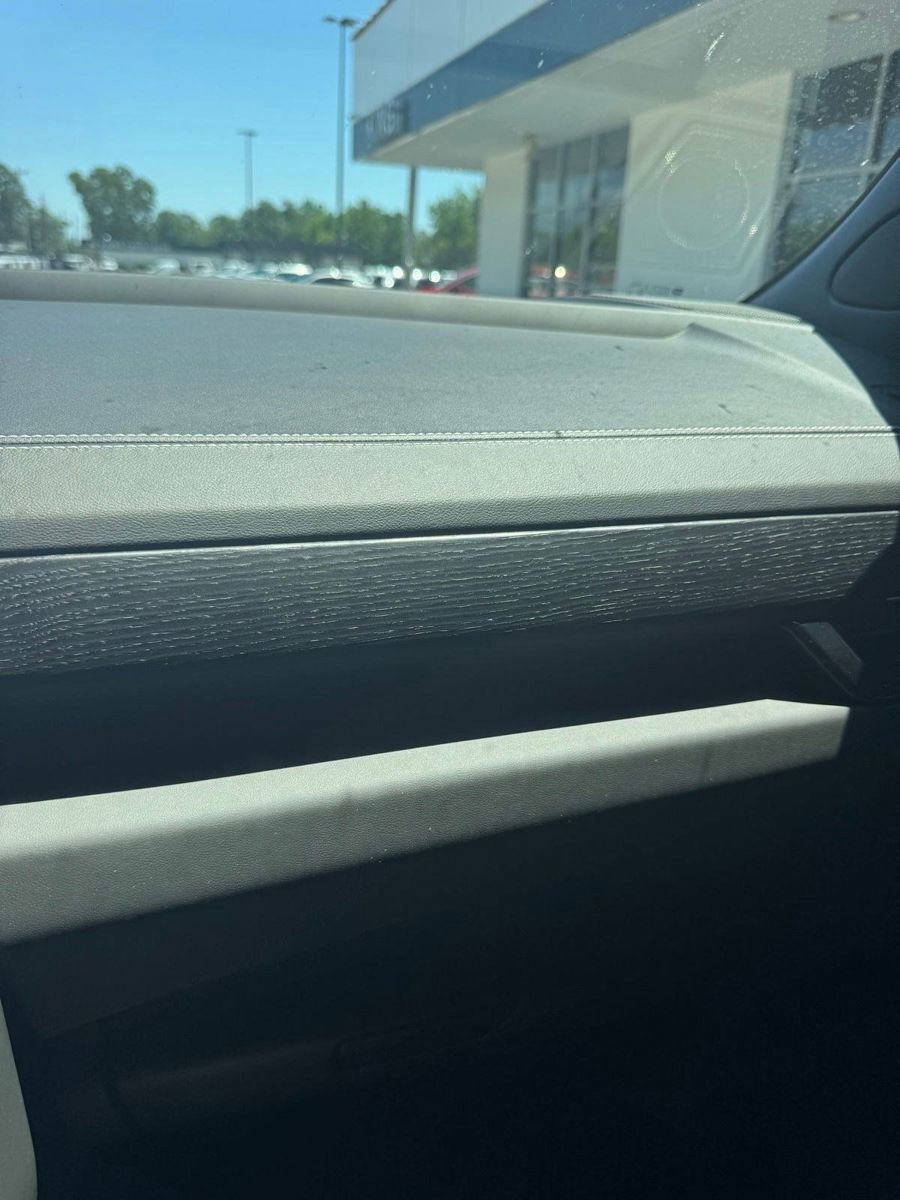 Certified 2026 GMC Yukon AT4 Ultimate w/ LPO, Floor Liner Package AWD/4WD image 30