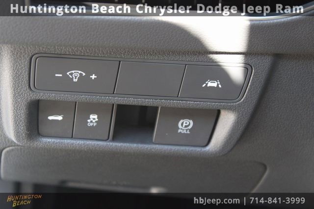 Used 2022 Hyundai Sonata Limited w/ Winter Weather Package image 12