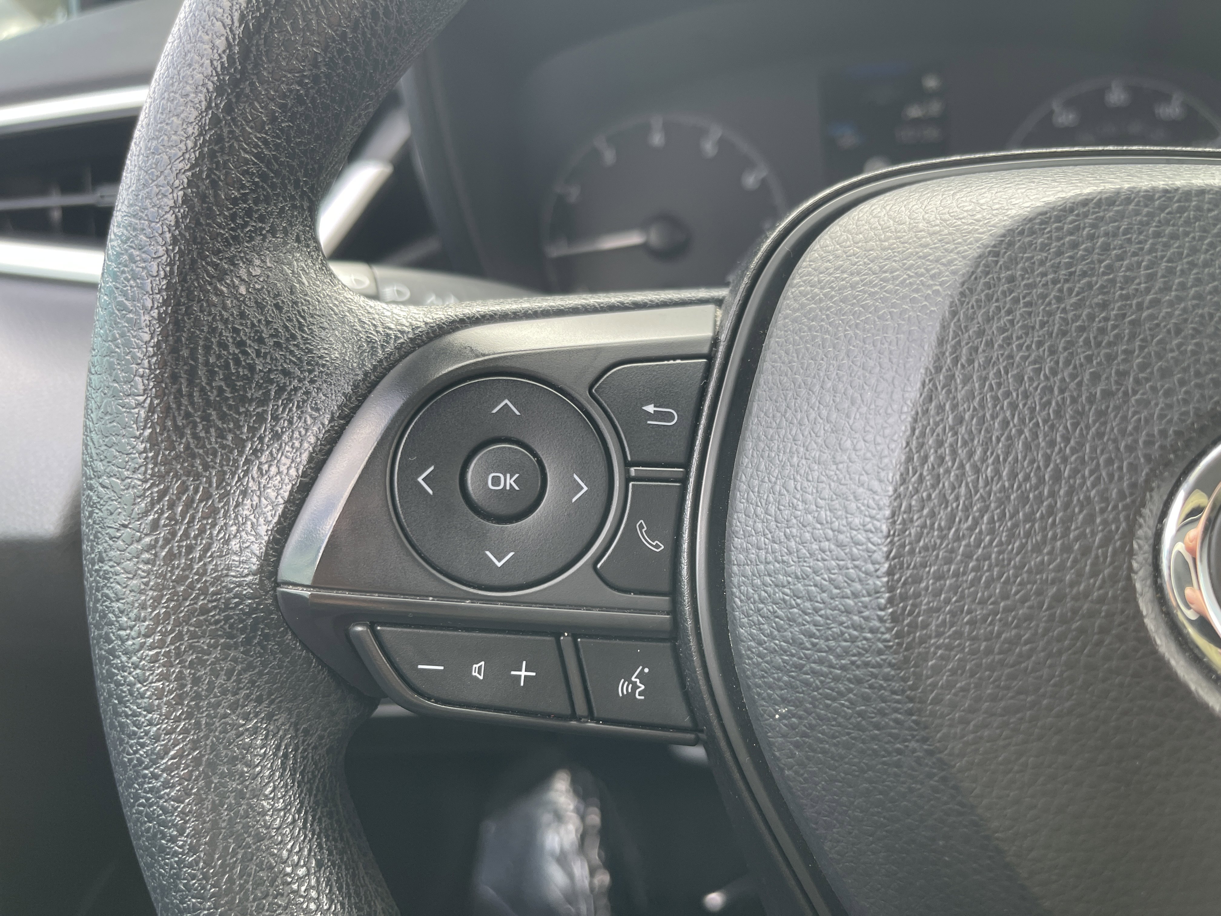 Used 2024 Toyota Corolla LE image 19