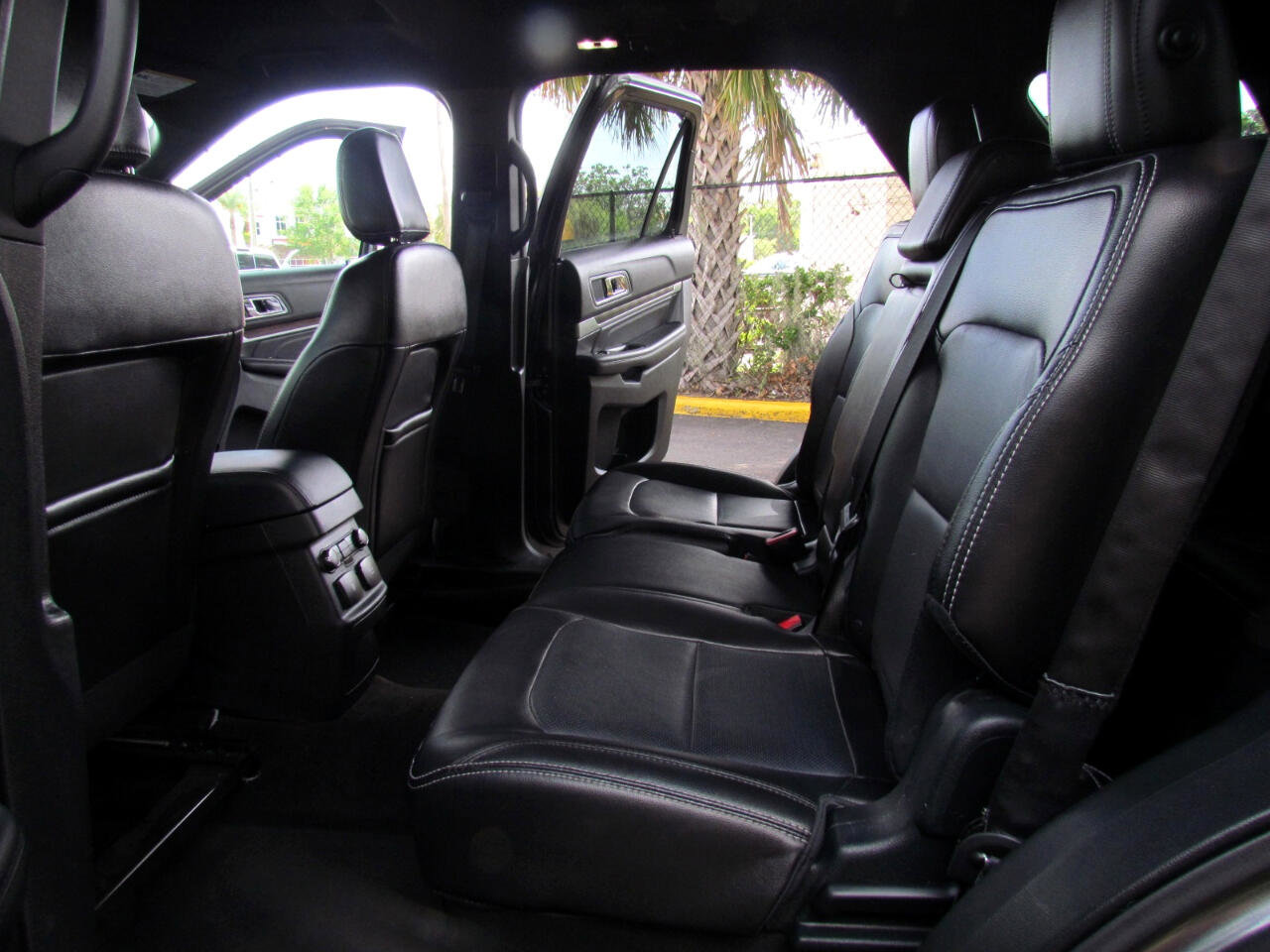 Used 2018 Ford Explorer Limited w/ Equipment Group 301A image 21