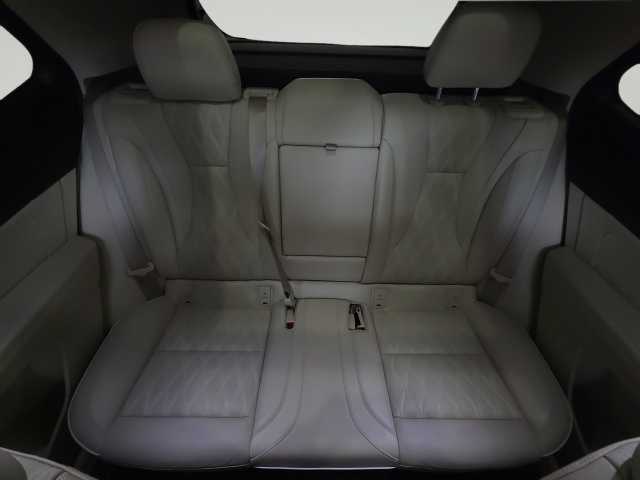Used 2023 Buick Envision Avenir AWD/4WD image 27