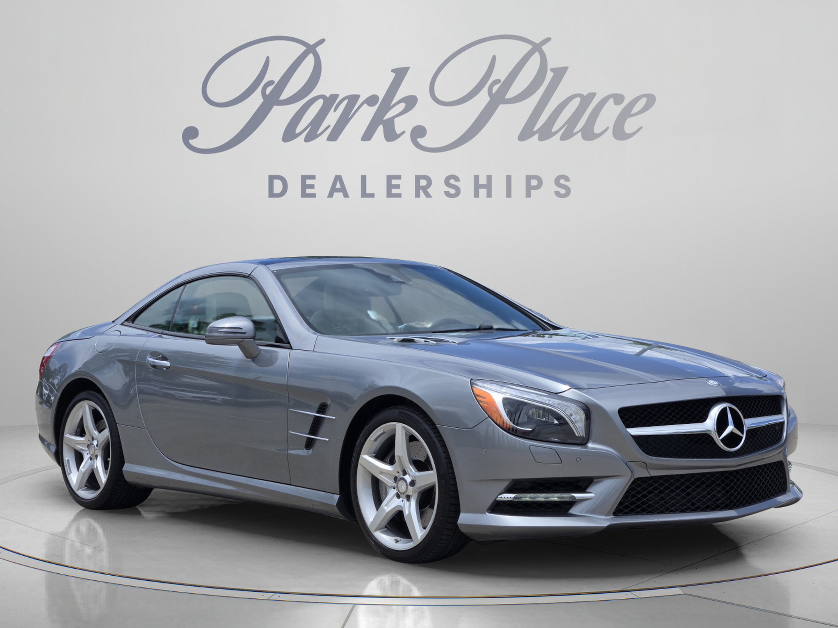 Used 2014 Mercedes-Benz SL 550 image 10