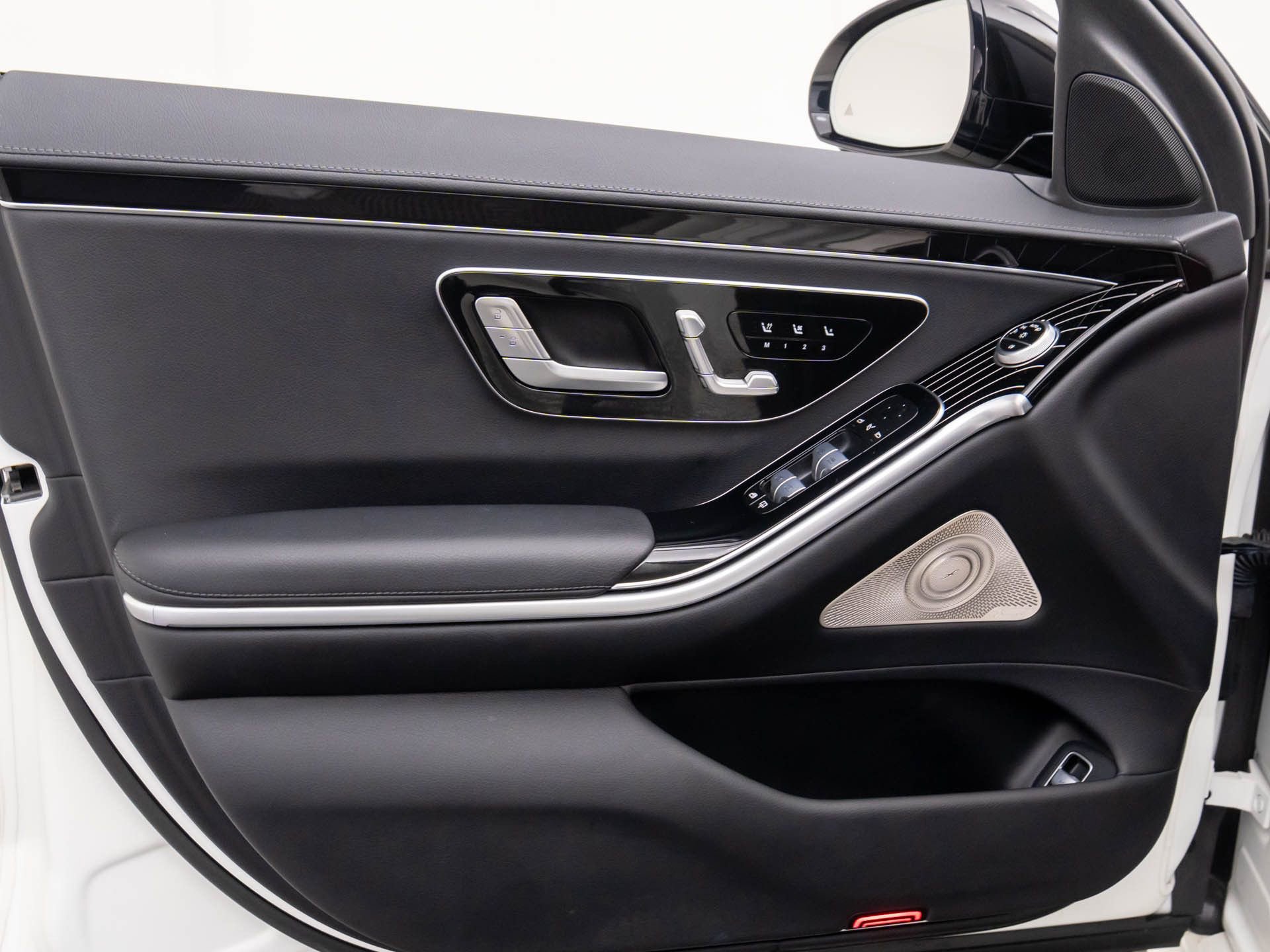 Used 2023 Mercedes-Benz S 500 4MATIC w/ AMG Line image 15