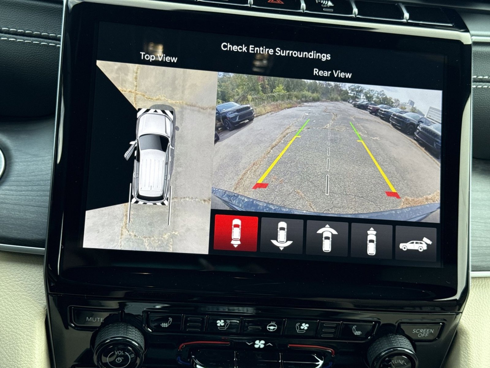 New 2025 Jeep Grand Cherokee Limited w/ Luxury Tech Group II image 19