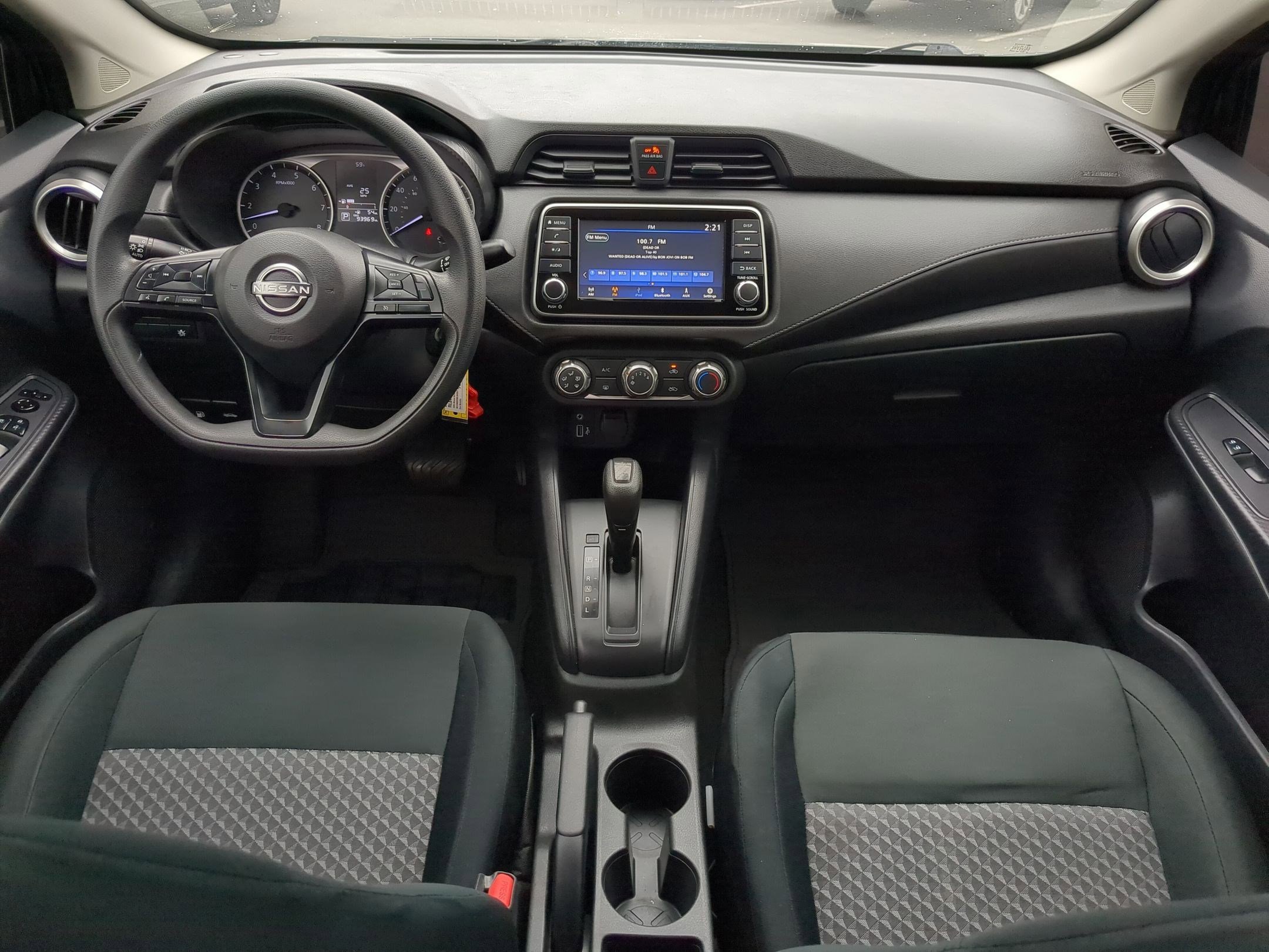 Used 2024 Nissan Versa S w/ Trunk Package image 27