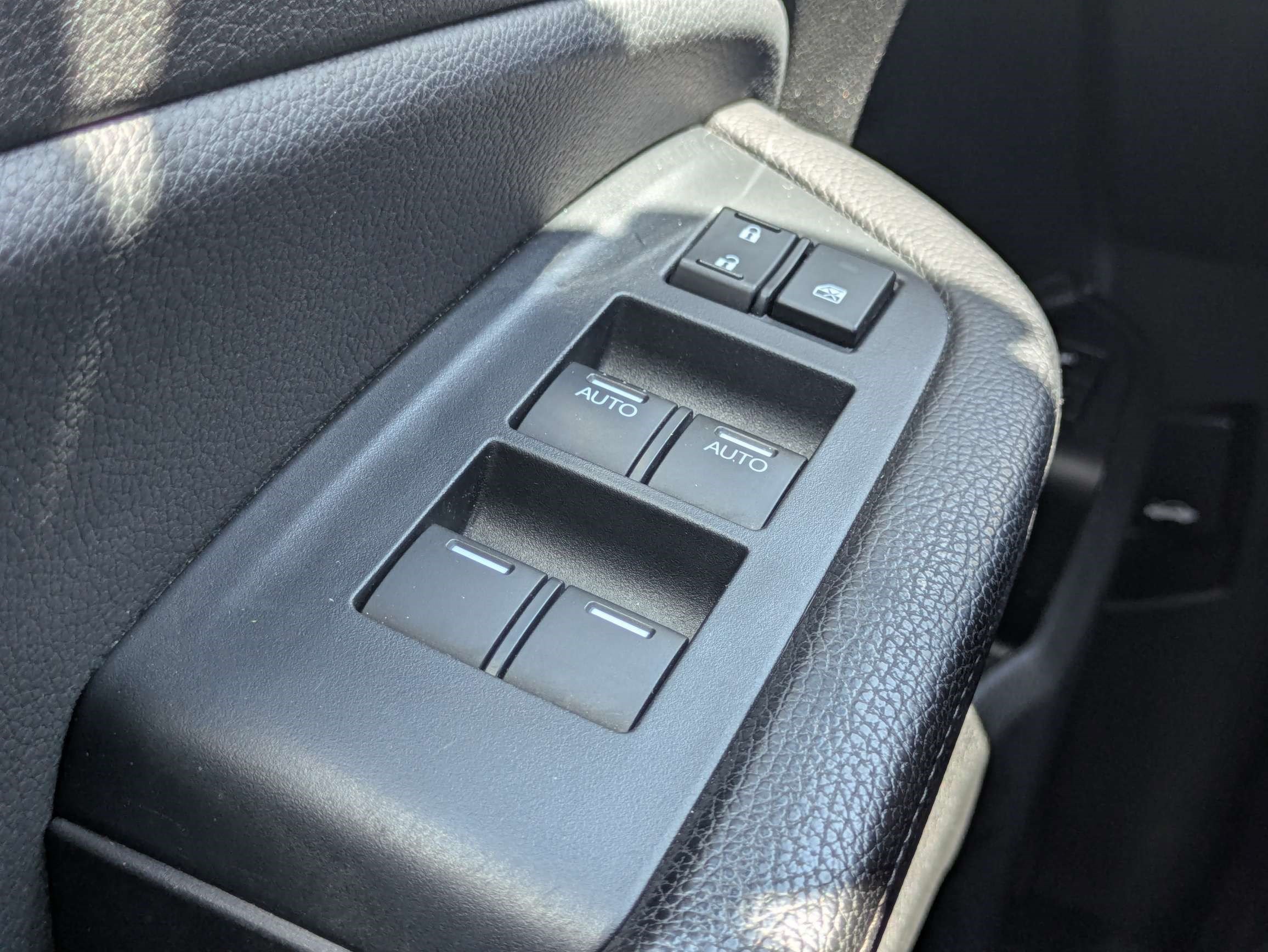 Certified 2020 Honda Passport Touring image 32