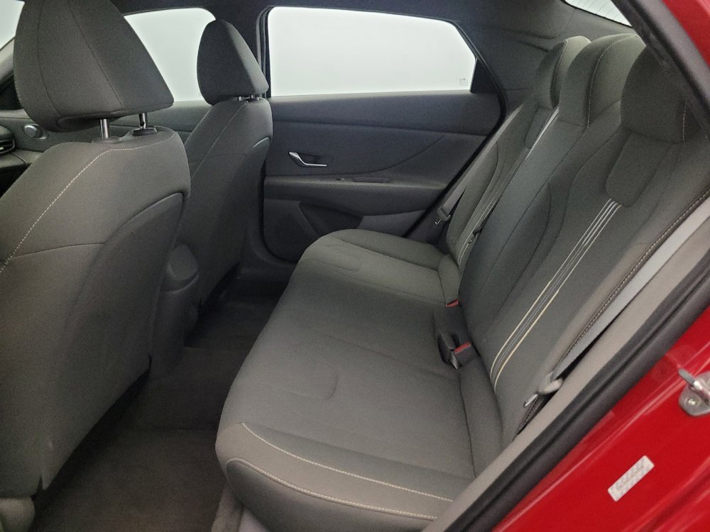 Used 2022 Hyundai Elantra SEL FWD image 18