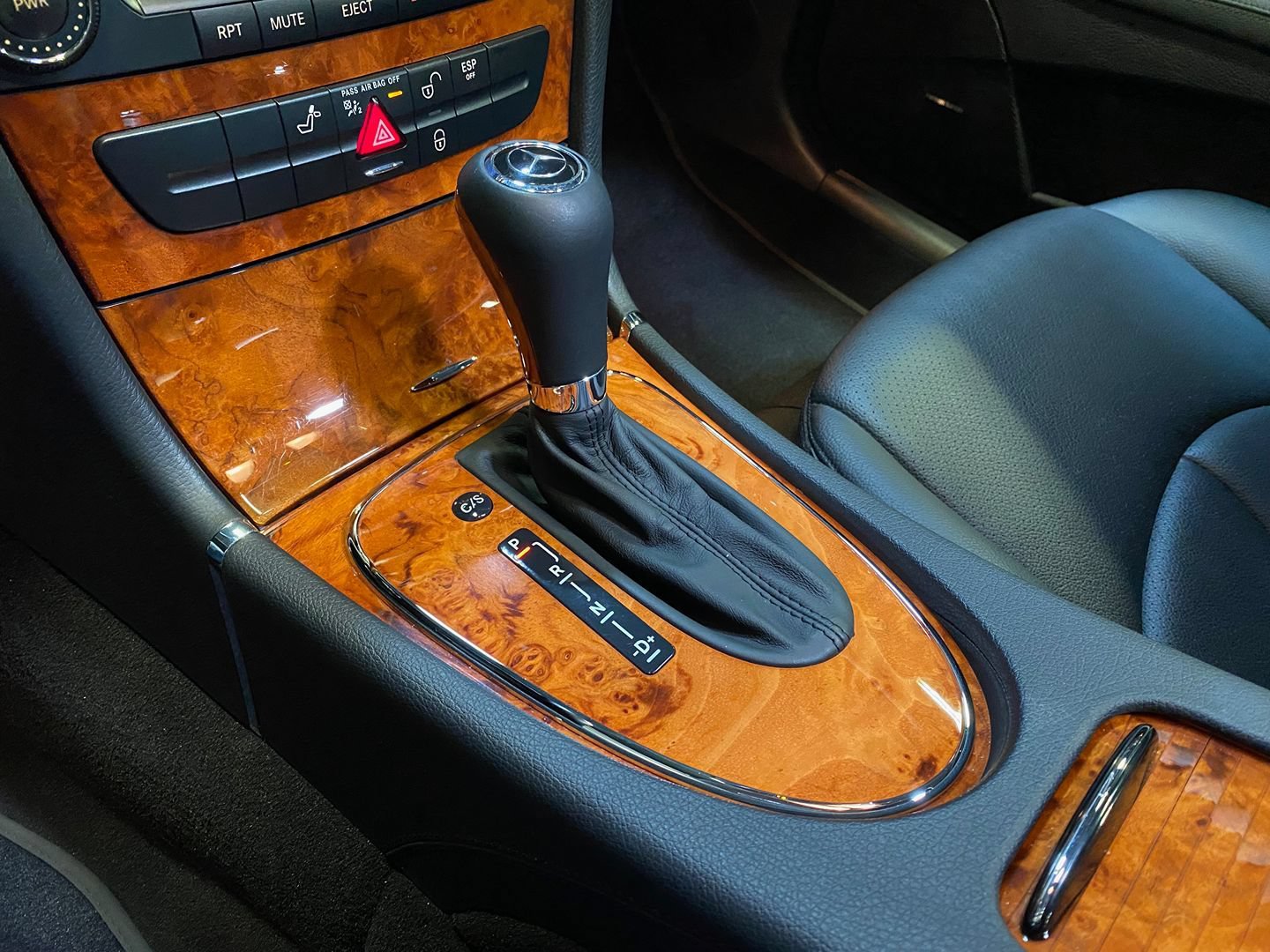 Used 2008 Mercedes-Benz E 350 Sedan image 18