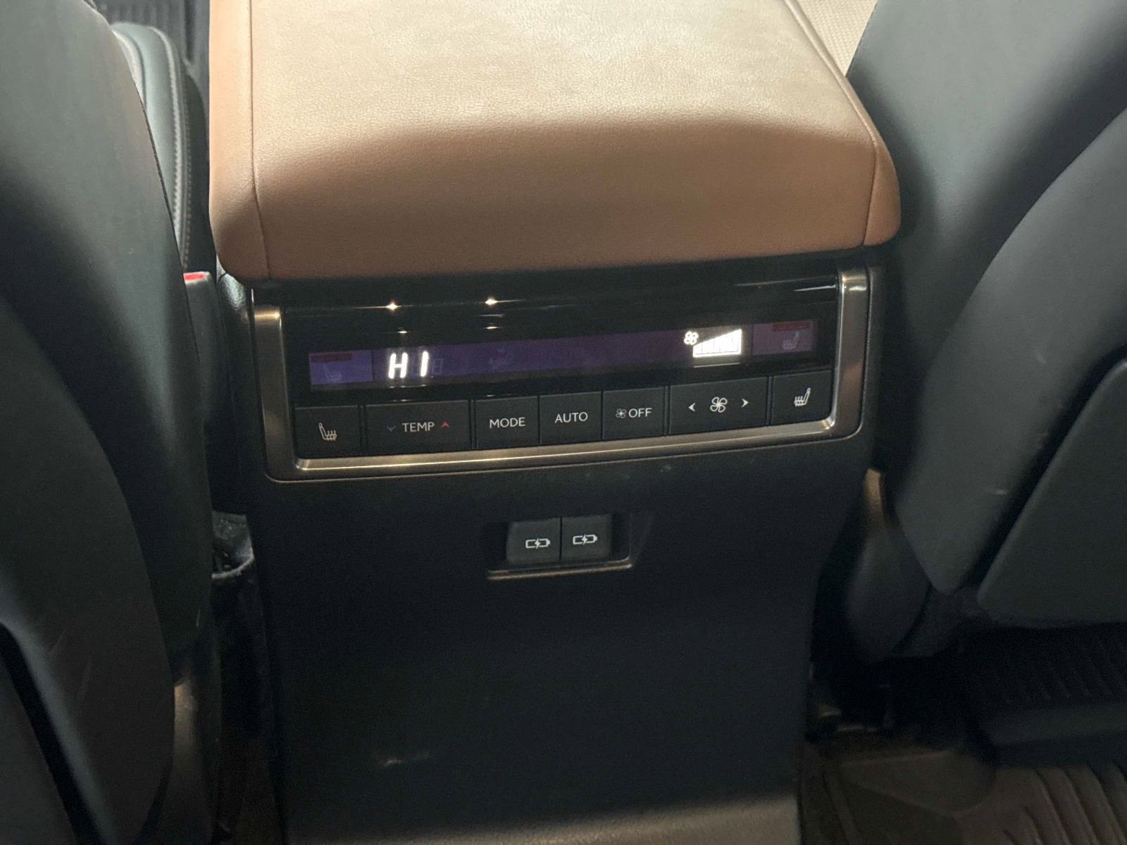 Used 2024 Lexus GX 550 image 14