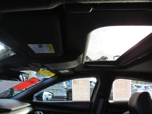 Used 2024 MAZDA MAZDA3 Hatchback w/Premium Plus Pkg image 30