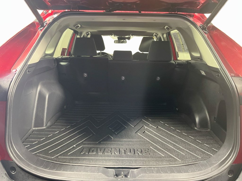 Used 2021 Toyota RAV4 XLE w/ Convenience Package FWD image 30