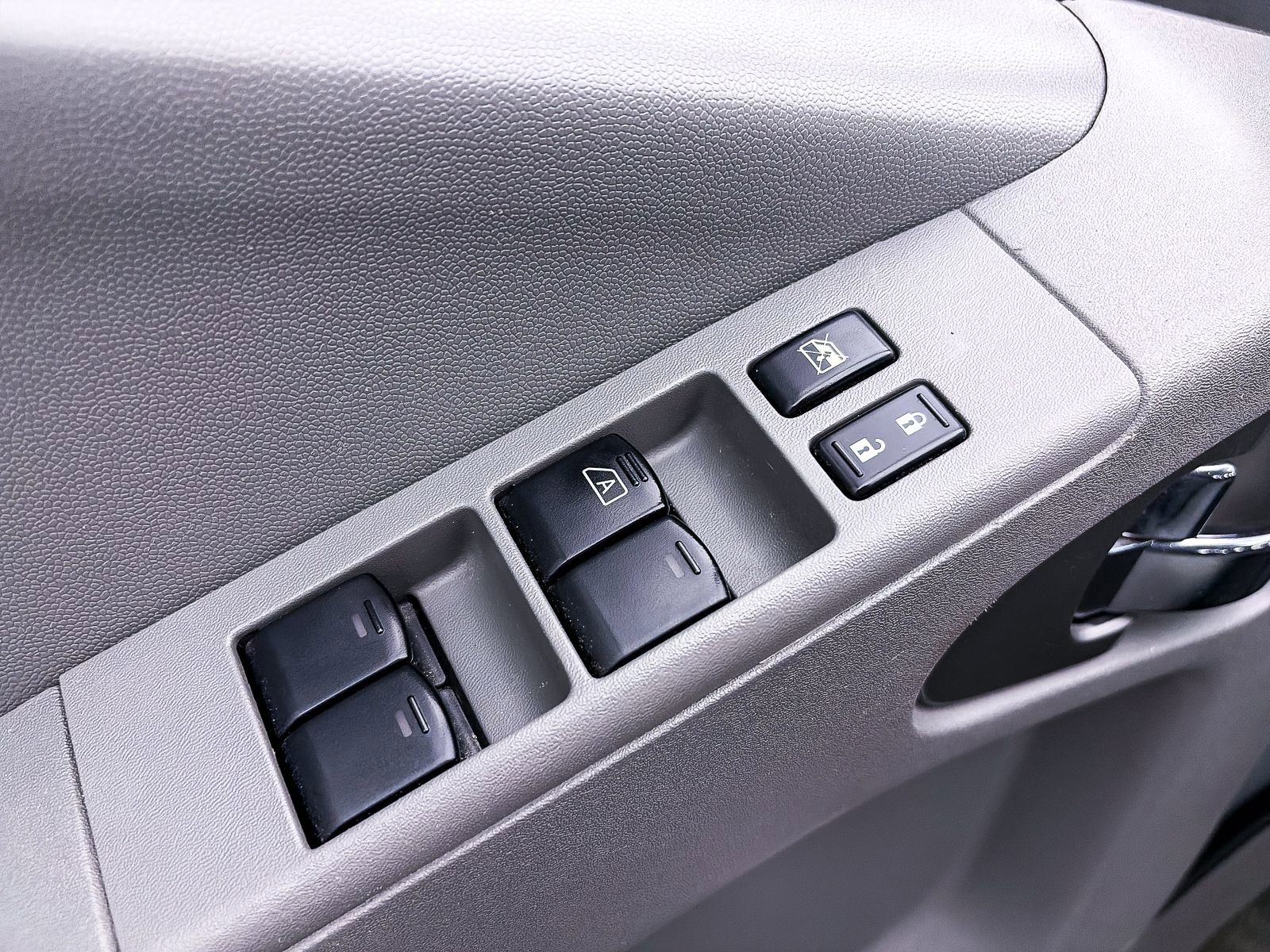 Used 2018 Nissan Frontier SV w/ Value Truck Package image 18