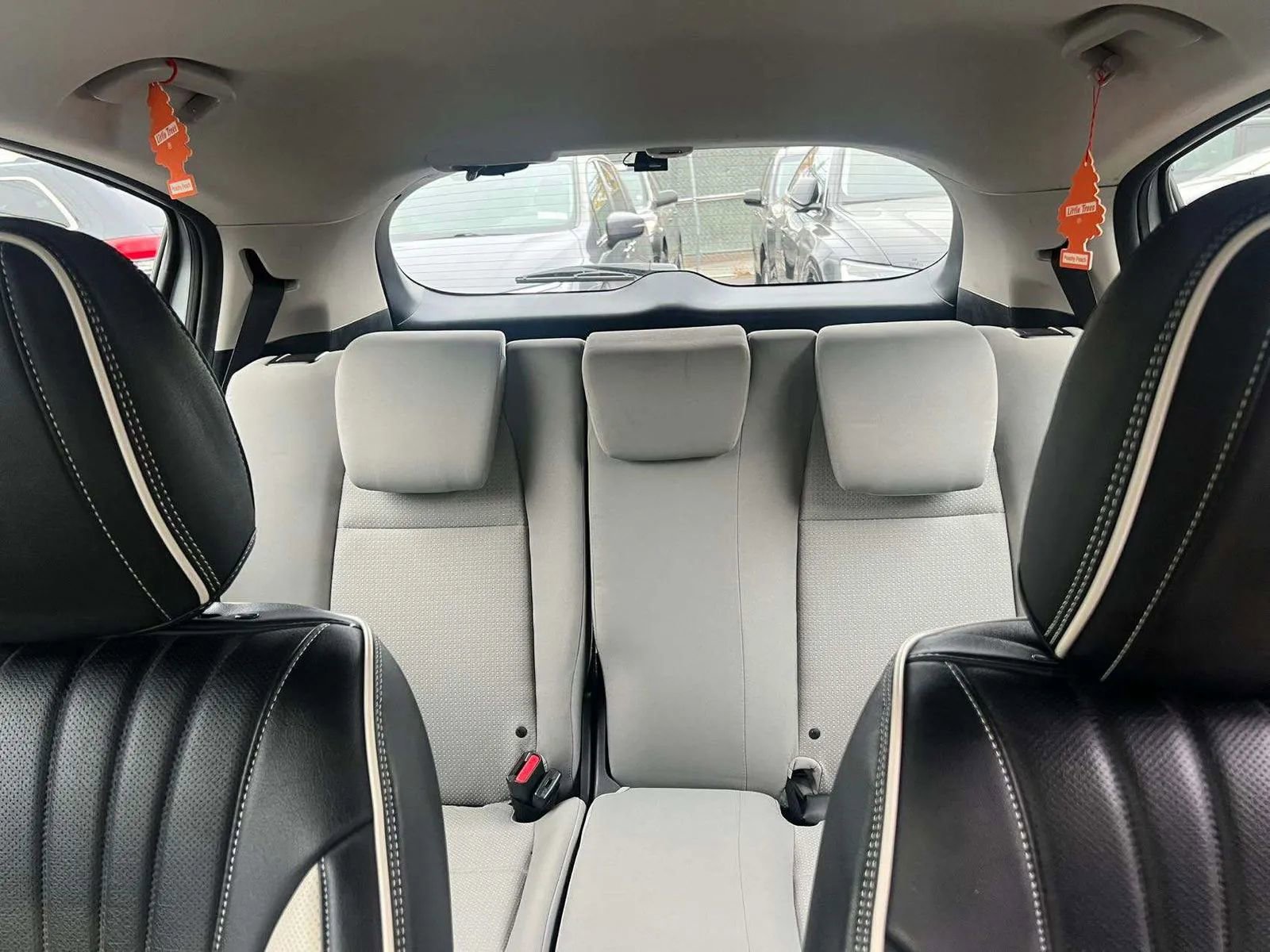 Used 2019 Honda HR-V LX image 16