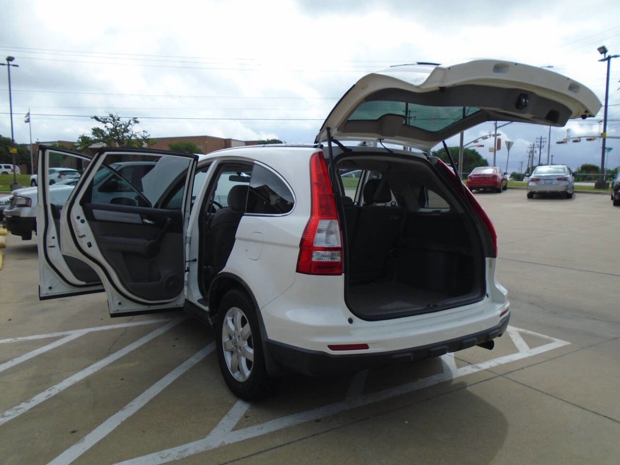 Used 2011 Honda CR-V SE image 24