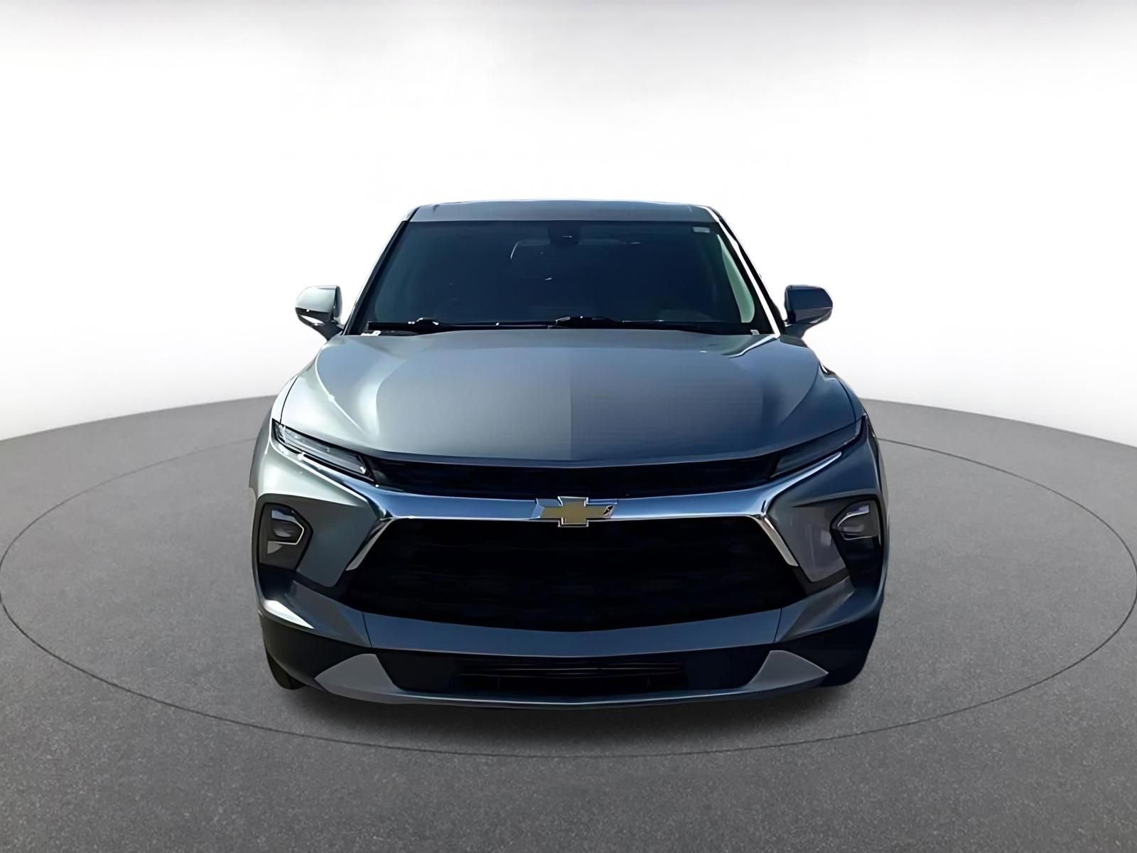 Used 2025 Chevrolet Blazer LT image 4