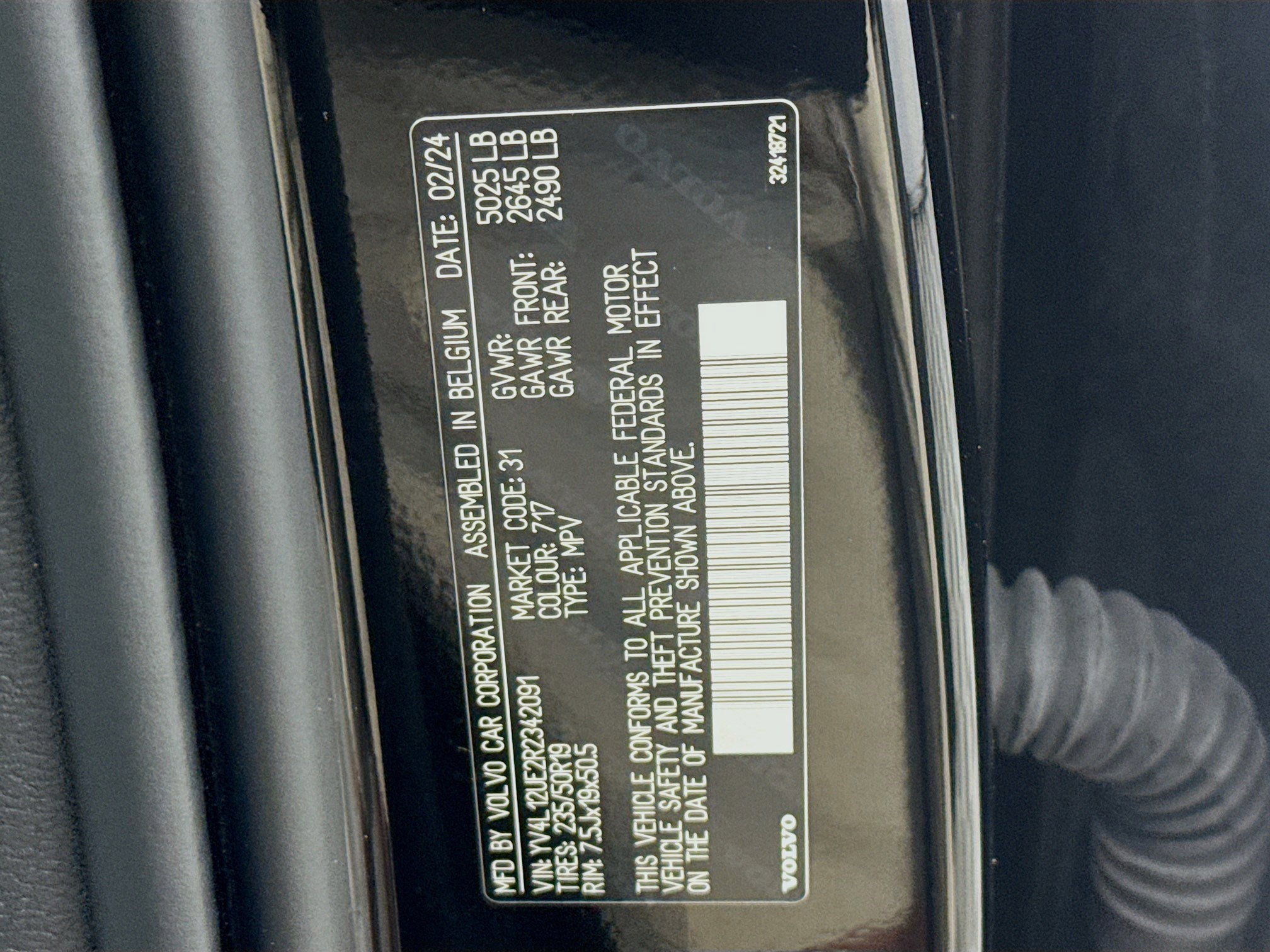 Used 2024 Volvo XC40 B5 Plus image 40
