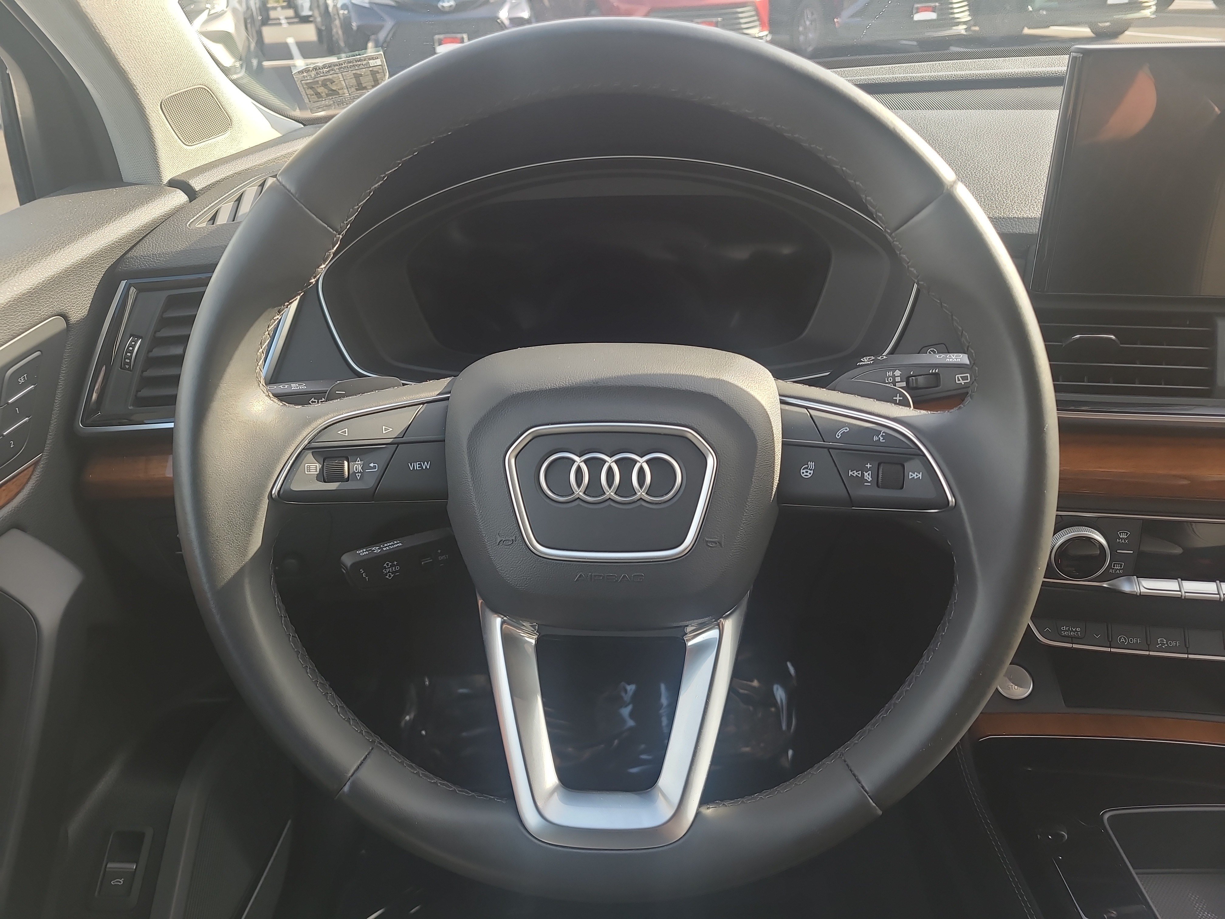 Used 2023 Audi Q5 2.0T Premium Plus w/ Premium Plus Package AWD/4WD image 21