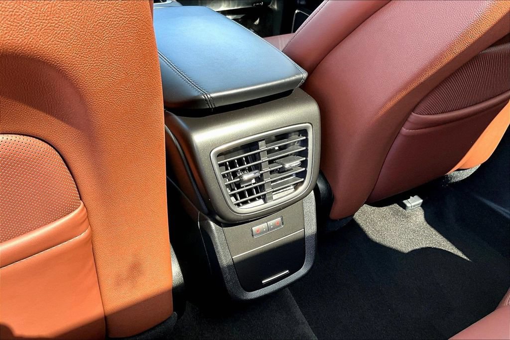 Used 2019 Lincoln Nautilus Reserve FWD image 12